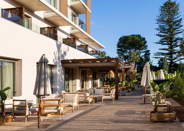 Albades Hotel & Spa (Adults Only)
